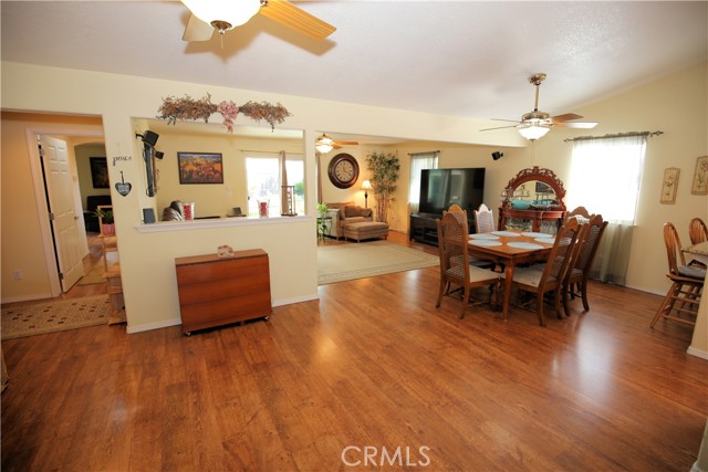 Detail Gallery Image 5 of 37 For 171 Bridgegate Ln, Paso Robles,  CA 93446 - 4 Beds | 3 Baths