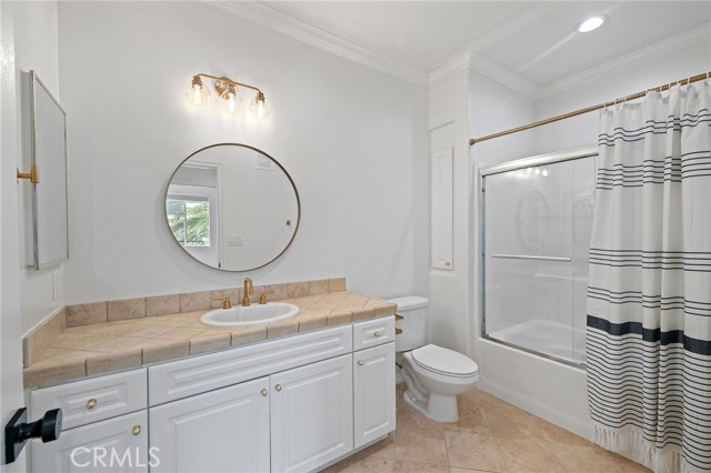 3459 Watermarke Place, Irvine CA: https://media.crmls.org/medias/076b55e2-6f1f-494d-9778-4eaf9d9c45fb.jpg