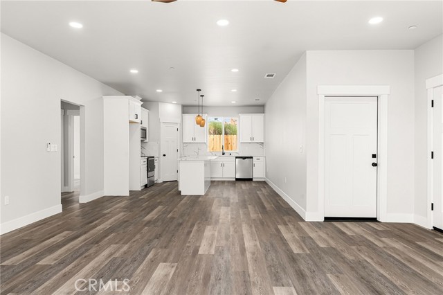 Detail Gallery Image 10 of 42 For 5585 Scottwood Rd, Paradise,  CA 95969 - 2 Beds | 2 Baths