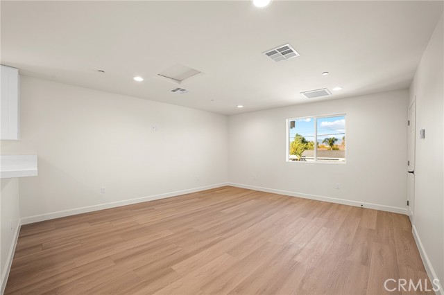 Detail Gallery Image 5 of 21 For 302 W Congress St, Colton,  CA 92324 - 2 Beds | 1 Baths