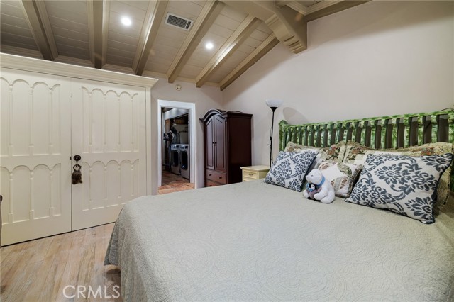 1729 W 51st Place, Los Angeles CA: https://media.crmls.org/medias/076c1a60-26fa-419c-8482-ed068d77b21b.jpg