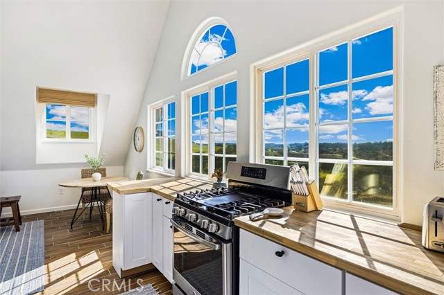 Detail Gallery Image 32 of 44 For 172 Falcon Crest, Arroyo Grande,  CA 93420 - 4 Beds | 3 Baths