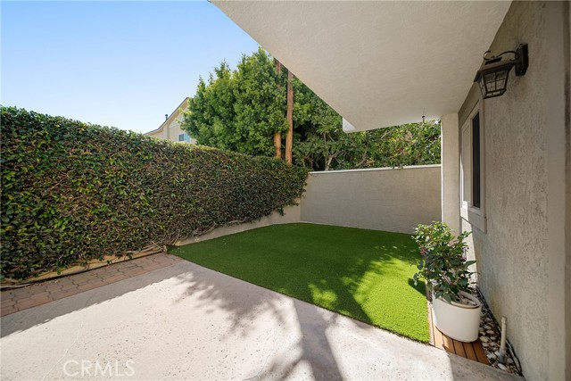 2012 Manhattan Beach Boulevard, Redondo Beach, California 90278, 2 Bedrooms Bedrooms, ,2 BathroomsBathrooms,Residential,For Sale,Manhattan Beach Boulevard,PV25192906