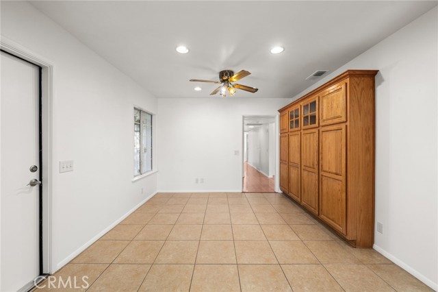 Detail Gallery Image 10 of 39 For 9647 Kempster Ave, Fontana,  CA 92335 - 3 Beds | 2 Baths