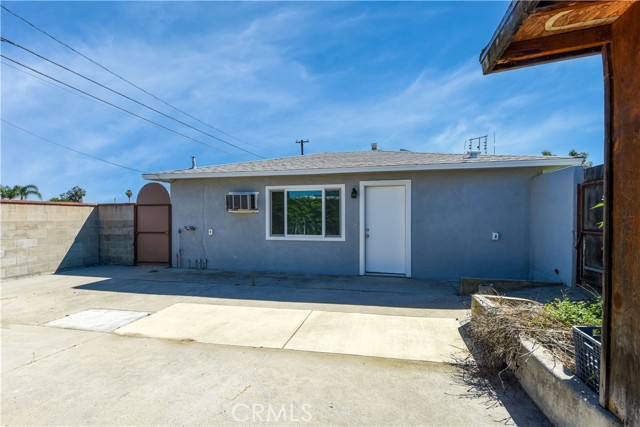 Detail Gallery Image 2 of 16 For 911 W 10th, Corona,  CA 92882 - 3 Beds | 1 Baths