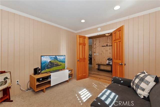 Detail Gallery Image 18 of 60 For 27276 Grizzly Ln, Lake Arrowhead,  CA 92352 - 4 Beds | 2 Baths