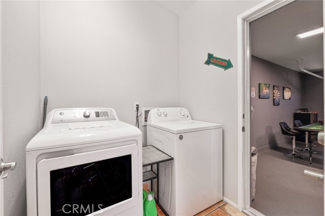 83250 Beverly Circle, Indio CA: https://media.crmls.org/medias/076e63cb-cb30-4fae-a1a5-492e643536a9.jpg