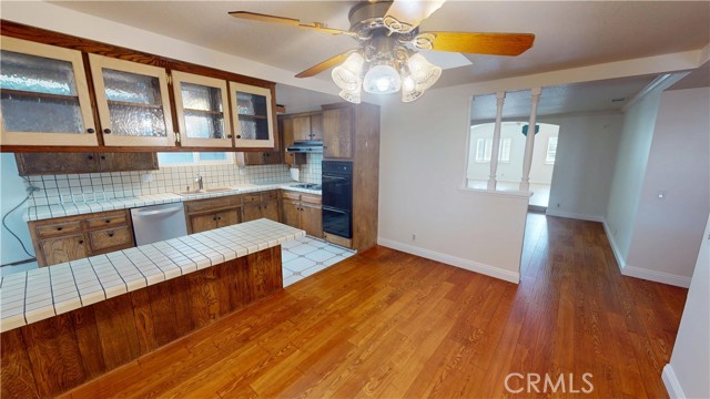 17573 Santa Cristobal Street, Fountain Valley CA: https://media.crmls.org/medias/076fe063-a29e-4d30-8ef2-b456d7976efb.jpg