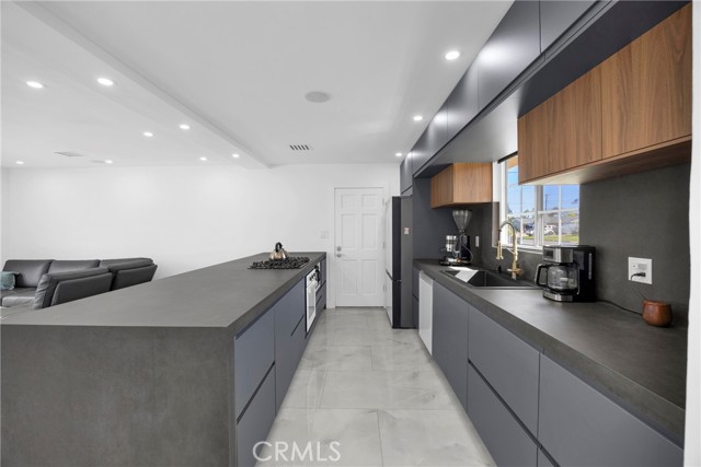 Detail Gallery Image 13 of 75 For 5411 Marion Ave, Cypress,  CA 90630 - 4 Beds | 1/1 Baths