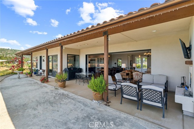 15450 Bandy Canyon Road, Escondido CA: https://media.crmls.org/medias/0770d595-32a6-43ec-b7e7-4efec4d3eae7.jpg