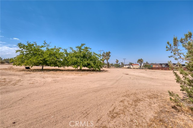 Detail Gallery Image 22 of 27 For 56810 Chipmunk Trl, Yucca Valley,  CA 92284 - 3 Beds | 2 Baths