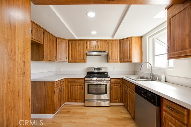 8216 Glencrest, Sun Valley CA: https://media.crmls.org/medias/07719825-7235-417e-8b0b-9b234ea0fb7b.jpg