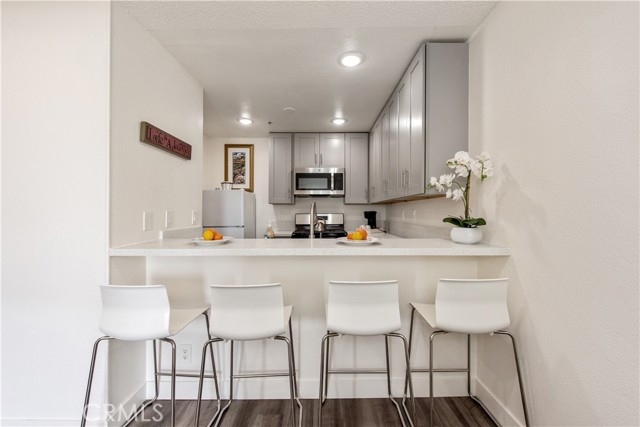Detail Gallery Image 3 of 24 For 450 E 4th #416,  Santa Ana,  CA 92701 - 2 Beds | 2 Baths