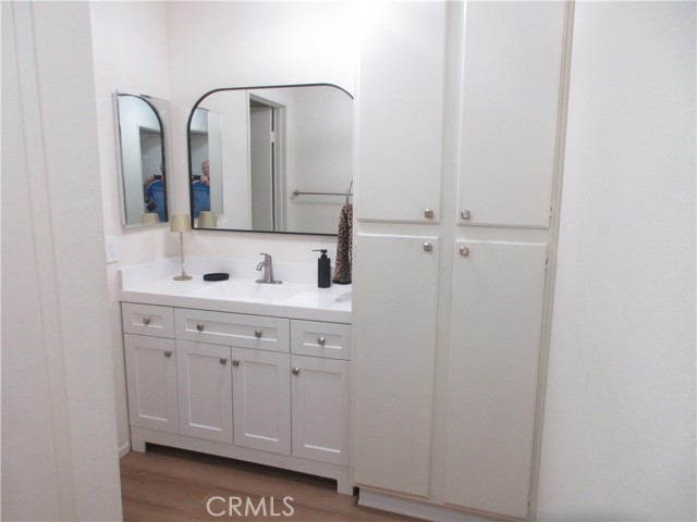 Detail Gallery Image 9 of 17 For 14607 Erwin #210,  Van Nuys,  CA 91411 - 1 Beds | 1 Baths