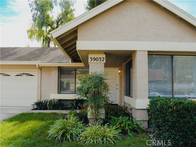 39032 Village 39 photo 2