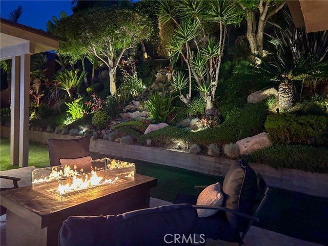 4557 Don Timoteo Drive, Los Angeles CA: https://media.crmls.org/medias/07733605-3701-4700-85c8-4bc518b2fa6d.jpg