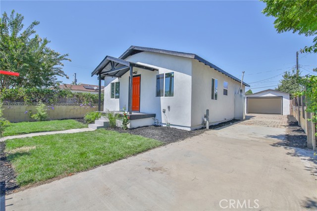 811 E 107th Street, Los Angeles, CA, 90002 811 E 107th Street, Los Angeles, CA, 90002