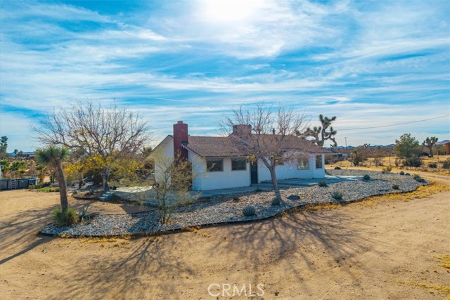 Detail Gallery Image 2 of 74 For 59427 La Crescenta Dr, Yucca Valley,  CA 92284 - 2 Beds | 1 Baths