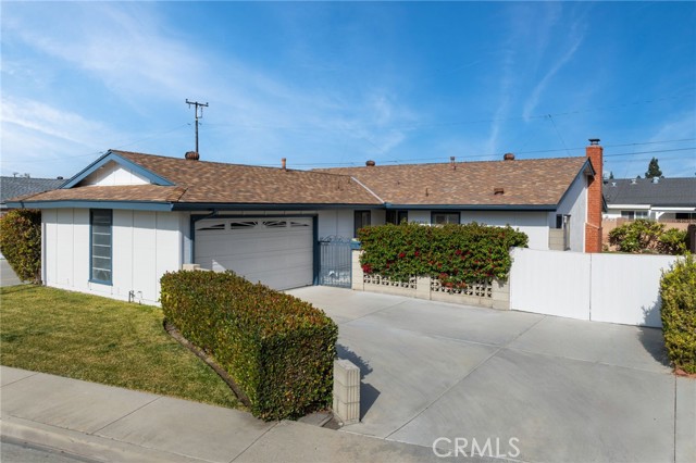 Detail Gallery Image 1 of 35 For 6635 Bigelow St, Lakewood,  CA 90713 - 4 Beds | 2 Baths