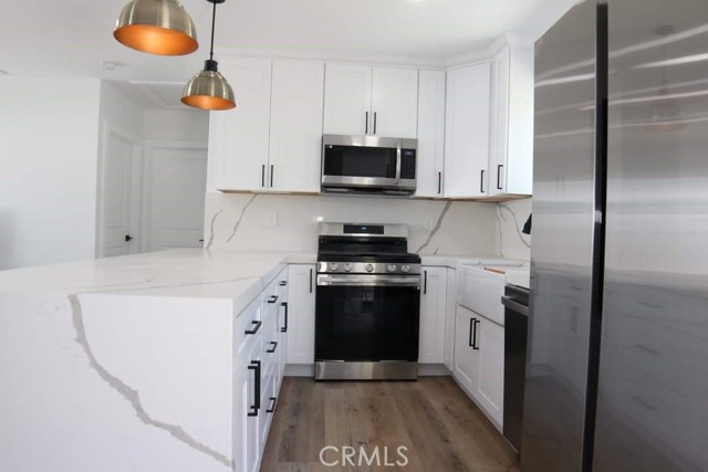 Image 5 of 19 For 8101 Taylor  