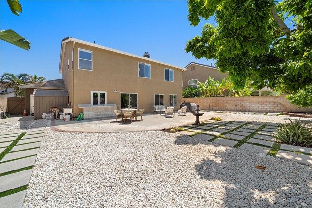 8787 Sunbird Avenue, Fountain Valley CA: https://media.crmls.org/medias/0777544e-a8b1-44bb-88a1-d3b26a0c4c4e.jpg