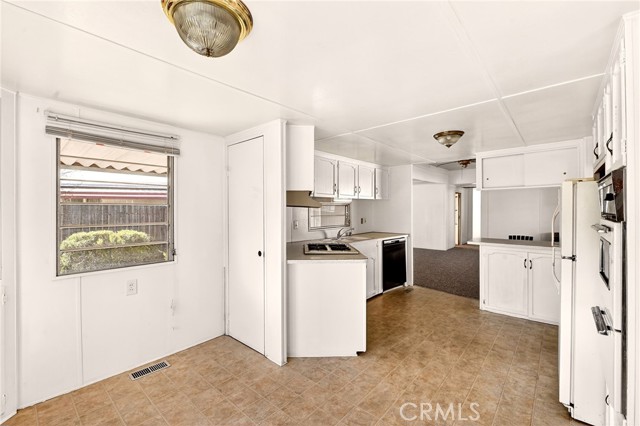 Image 6 of 18 For 893 Palm Avenue