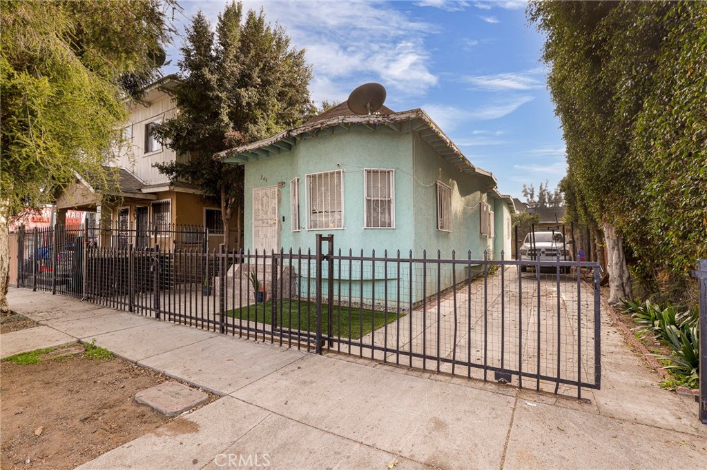 240 E 56th Street