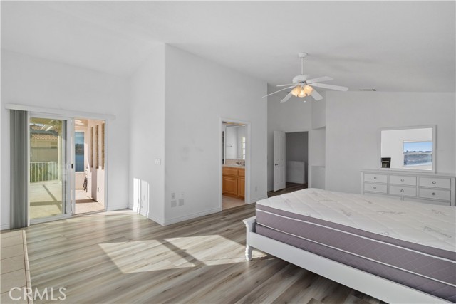 18075 Lakeview Drive, Victorville CA: https://media.crmls.org/medias/0778e5c9-d221-49b7-9c1e-701116fe9a26.jpg