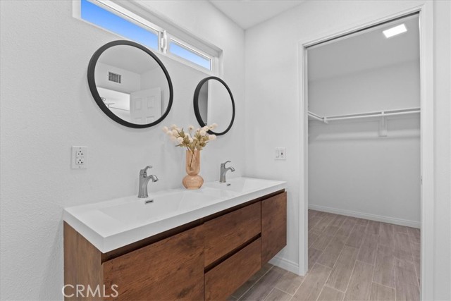 Detail Gallery Image 20 of 34 For 12325 Glynn, Downey,  CA 90242 - 4 Beds | 2/1 Baths