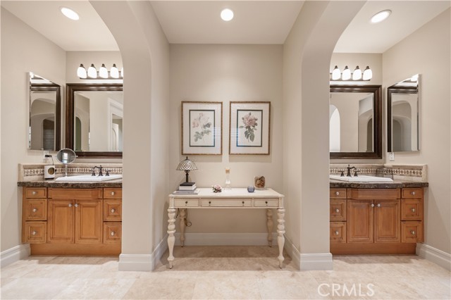 Detail Gallery Image 10 of 23 For 20 Blue Summit, Irvine,  CA 92603 - 4 Beds | 5/1 Baths