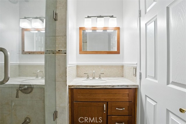 21434 Cypresswood, Lake Forest CA: https://media.crmls.org/medias/0779f1bf-e697-46b6-aaa2-c68b1b6f9317.jpg
