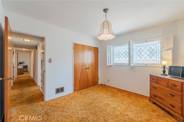 223 N Enrose Avenue, San Pedro CA: https://media.crmls.org/medias/077bac24-b95f-4397-99ed-1fa6750723dd.jpg