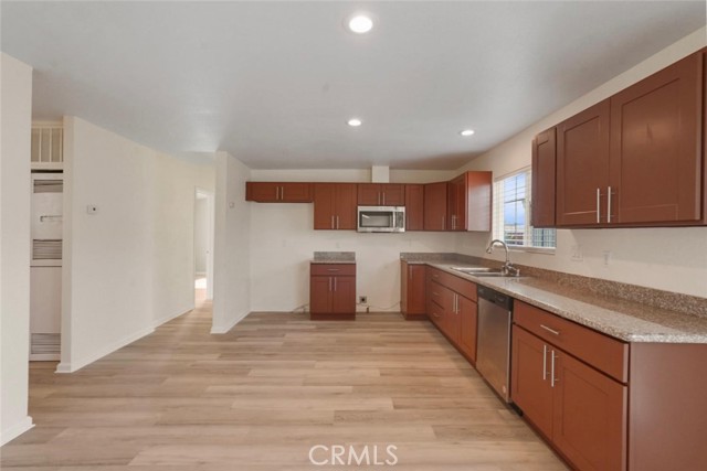 Detail Gallery Image 19 of 28 For 1624 S Highway 99 Frontage #21,  Manteca,  CA 95336 - 3 Beds | 2 Baths