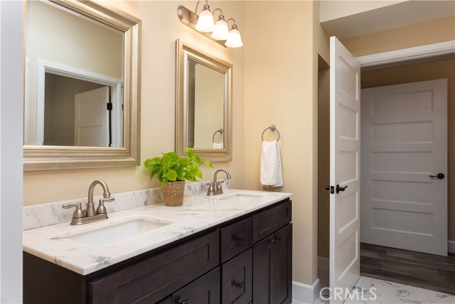 Detail Gallery Image 20 of 29 For 3236 Royal Oaks Dr #2,  Thousand Oaks,  CA 91362 - 3 Beds | 2/1 Baths