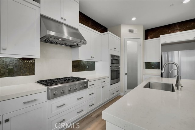 670 Athos, Lake Forest CA: https://media.crmls.org/medias/077e0e17-de07-4afc-a989-7b9c76dc5c6e.jpg