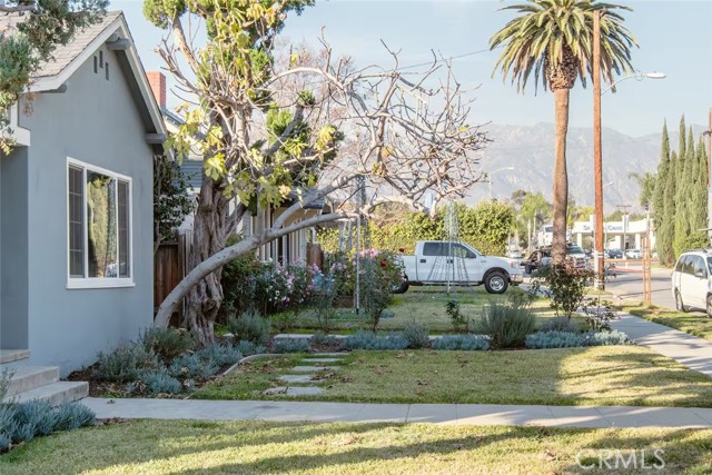 Detail Gallery Image 24 of 24 For 145 N Greenwood Ave, Pasadena,  CA 91107 - 4 Beds | 2/1 Baths