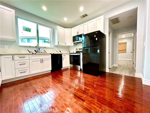 Detail Gallery Image 6 of 9 For 3597 Rock Butte, Perris,  CA 92595 - 1 Beds | 1 Baths