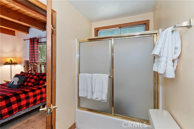 1134 Siskiyou Drive, Big Bear Lake CA: https://media.crmls.org/medias/07800771-13ad-41f0-afd1-1ad4e953cd59.jpg