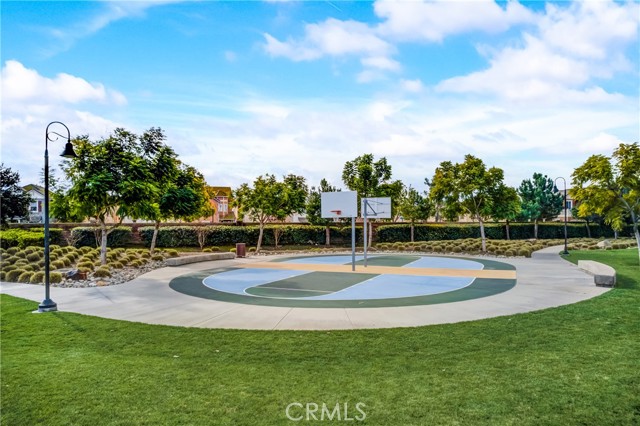 7919 Spring Hill Street, Chino CA: https://media.crmls.org/medias/07801376-8db1-48fc-bd8f-a96e1a468d87.jpg