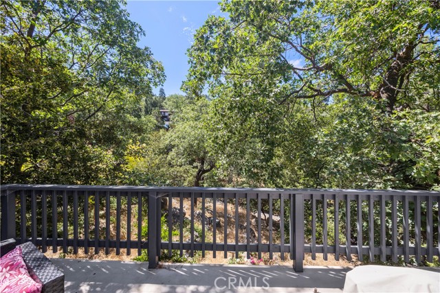 28833 Manitoba Drive, Lake Arrowhead CA: https://media.crmls.org/medias/0780cc21-8f93-4a34-b6e1-ef2414e4303a.jpg