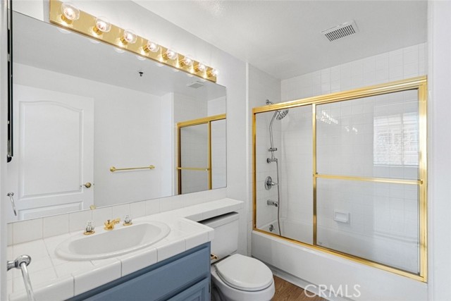 Detail Gallery Image 22 of 32 For 4348 Mammoth Ave #102,  Sherman Oaks,  CA 91423 - 2 Beds | 2/1 Baths