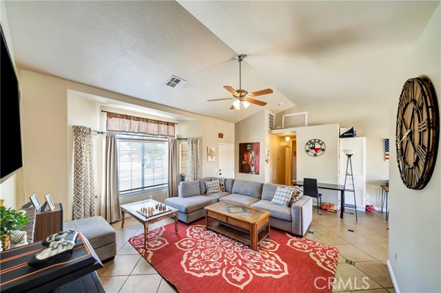 Detail Gallery Image 9 of 39 For 3531 San Jacinto Ave, Rosamond,  CA 93560 - 3 Beds | 2 Baths