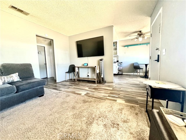 Detail Gallery Image 11 of 23 For 2013 Morada Ct, Hemet,  CA 92545 - 2 Beds | 1 Baths