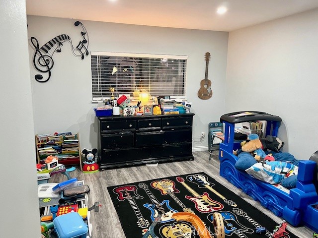 Detail Gallery Image 5 of 12 For 13930 Olive Grove, Sylmar,  CA 91342 - 2 Beds | 2 Baths