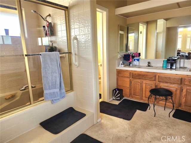 450 Fairway Drive, Palmdale CA: https://media.crmls.org/medias/078348fc-1f3e-4db9-8bd7-412c9f00cdd5.jpg