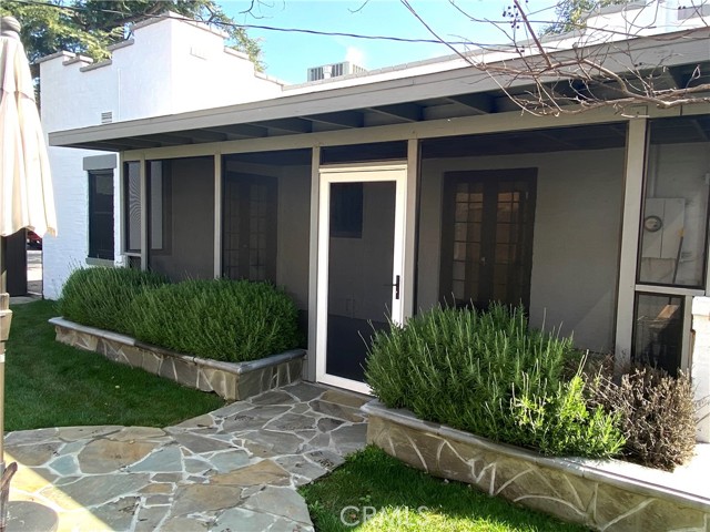 Detail Gallery Image 21 of 27 For 291 N 6th Ave, Upland,  CA 91786 - 2 Beds | 1 Baths