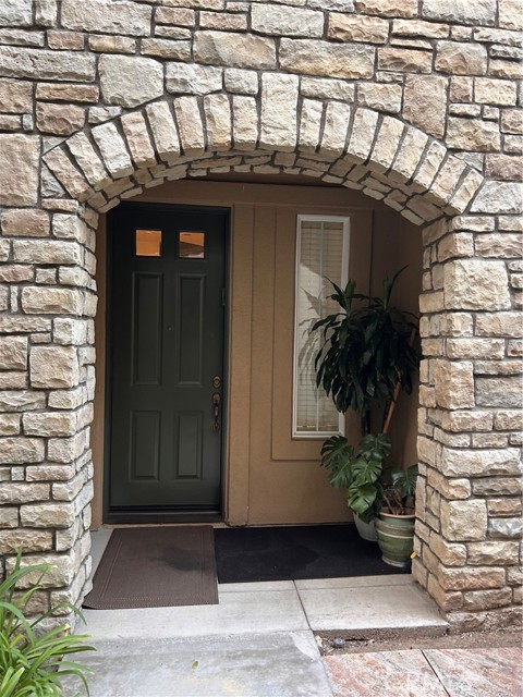 Front Image Thumbnail for CROC25249137