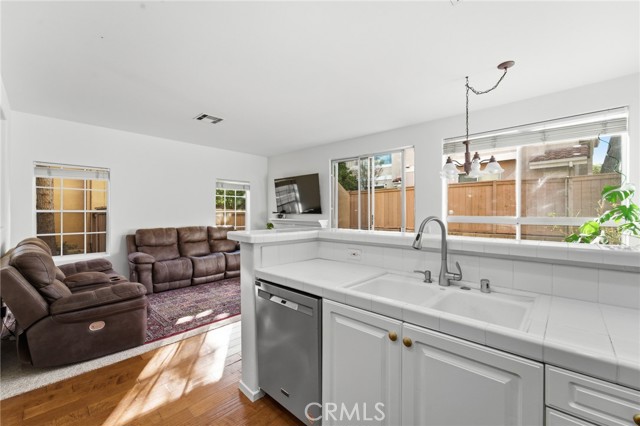 Detail Gallery Image 13 of 32 For 4933 Santo, Oak Park,  CA 91377 - 3 Beds | 2/1 Baths