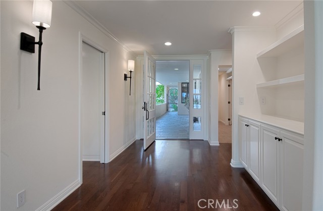 Detail Gallery Image 3 of 27 For 1119 Granville, Newport Beach,  CA 92660 - 2 Beds | 2 Baths