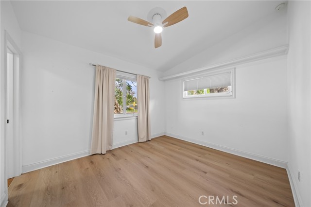 Detail Gallery Image 19 of 35 For 23000 Brenford Street, Woodland Hills,  CA 91364 - 4 Beds | 4 Baths